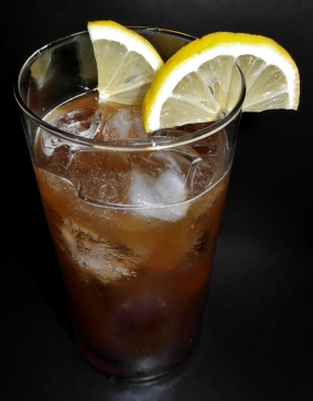 Rootbeer Fizz Cocktail